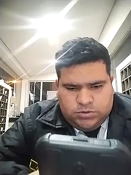 Snapshot of oscarshow24 chatting on 24, 9, 2025 oscarshow24 online show from 24, 9, 2025