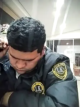 Snapshot of oscarshow24 chatting on 8, 10, 2025 oscarshow24 online show from 8, 10, 2025