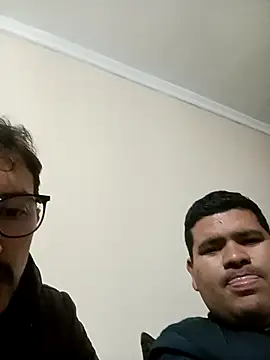 Snapshot of oscarshow24 chatting on 14, 12, 2025 oscarshow24 online show from 14, 12, 2025