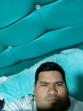 Snapshot of oscarshow24 chatting on 17, 12, 2025 oscarshow24 online show from 17, 12, 2025