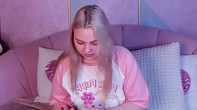 CLAIRE VOGT online show from 26, 2, 2025