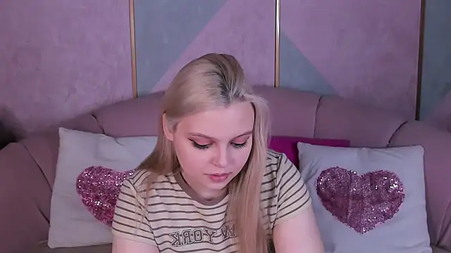 CLAIRE VOGT online show from 3, 3, 2025