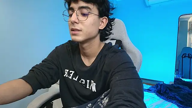 Snapshot of salvatore_montt chatting on 30, 10, 2025 salvatore montt online show from 30, 10, 2025