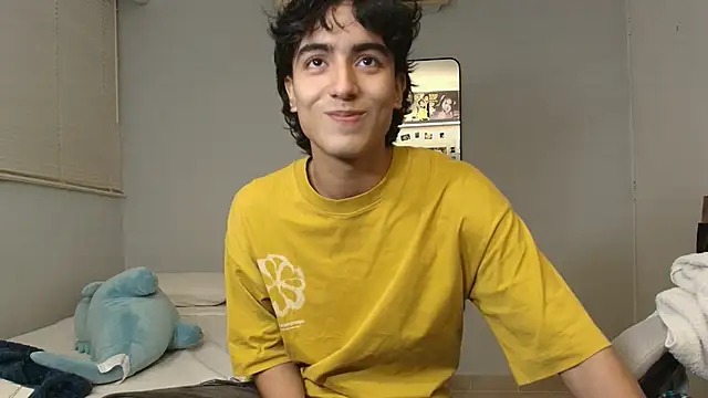 Snapshot of salvatore_montt chatting on 22, 11, 2025 salvatore montt online show from 22, 11, 2025