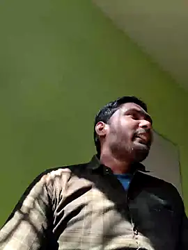 Snapshot of ccuteboyyyy chatting on 5, 3, 2025 ccuteboyyyy online show from 5, 3, 2025