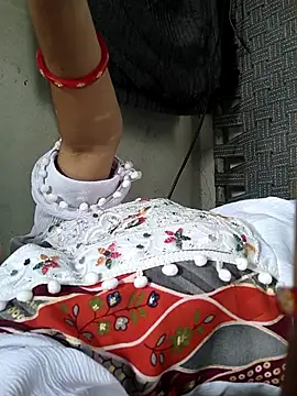 Snapshot of lovely----bhabhi chatting on 25, 11, 2025 lovely----bhabhi online show from 25, 11, 2025