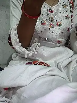 Snapshot of lovely----bhabhi chatting on 4, 12, 2025 lovely----bhabhi online show from 4, 12, 2025