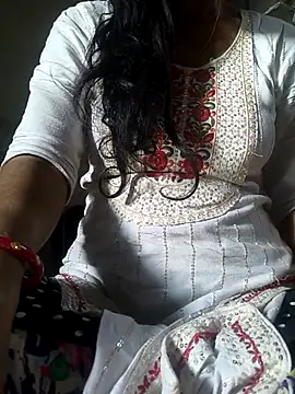 Snapshot of lovely----bhabhi chatting on 16, 12, 2025 lovely----bhabhi online show from 16, 12, 2025