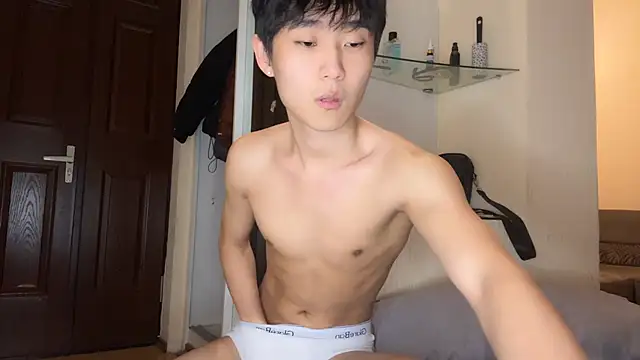 Snapshot of Brian_Stars chatting on 15, 12, 2025 Brian Stars online show from 15, 12, 2025