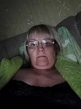 Snapshot of Violet5364 chatting on 26, 11, 2025 Violet5364 online show from 26, 11, 2025