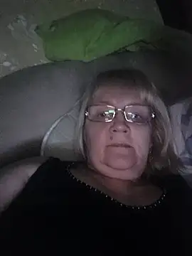 Snapshot of Violet5364 chatting on 28, 11, 2025 Violet5364 online show from 28, 11, 2025