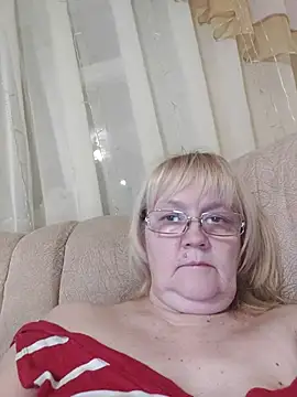 Snapshot of Violet5364 chatting on 2, 12, 2025 Violet5364 online show from 2, 12, 2025