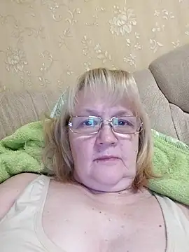 Snapshot of Violet5364 chatting on 15, 12, 2025 Violet5364 online show from 15, 12, 2025