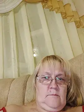 Snapshot of Violet5364 chatting on 16, 12, 2025 Violet5364 online show from 16, 12, 2025