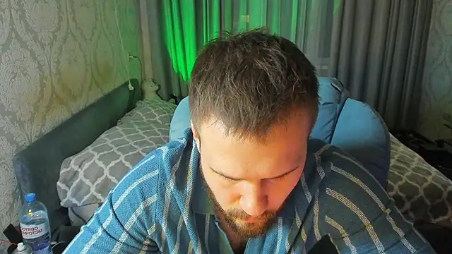 Snapshot of Vladik_b chatting on 9, 4, 2026 Vladik b online show from 9, 4, 2026