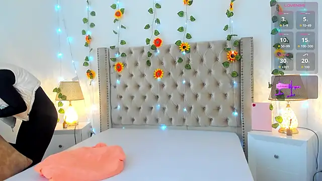 Snapshot of CandieGilson__ chatting on 28, 9, 2025 CandieGilson online show from 28, 9, 2025