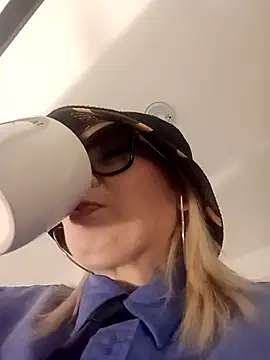 CandieGilson   online show from 5, 2, 2026