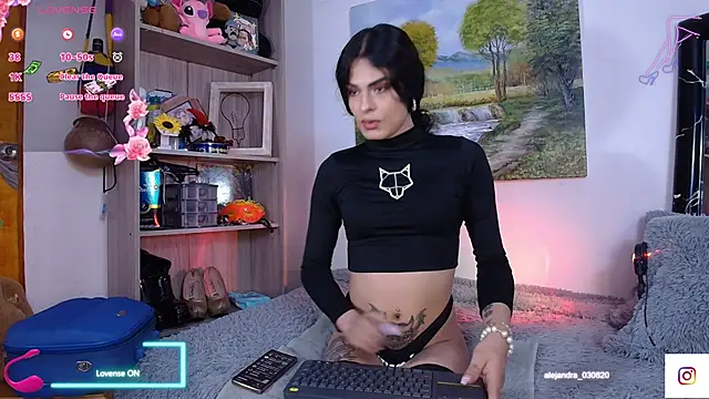 Snapshot of Meghan_hott chatting on 10, 3, 2025 Meghan hott online show from 10, 3, 2025