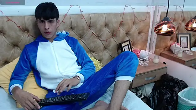 Estiv18  online show from 12, 3, 2025