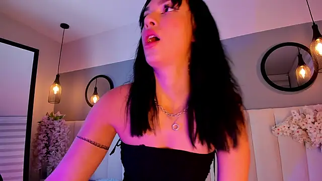 Snapshot of alice_lodge chatting on 2, 12, 2025 alice lodge online show from 2, 12, 2025