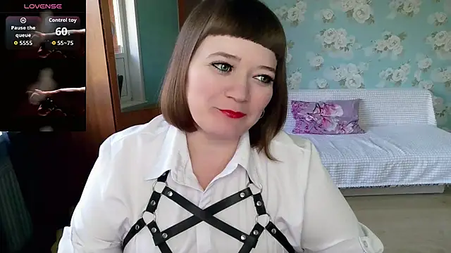 Snapshot of LizaMilfa chatting on 15, 9, 2025 LizaMilfa online show from 15, 9, 2025