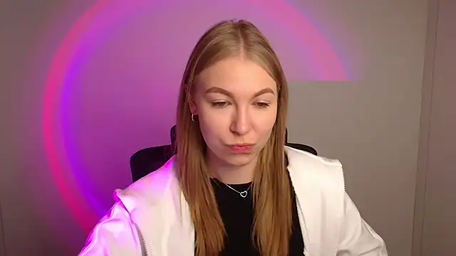 Snapshot of Dana_flowers chatting on 25, 10, 2025 Dana flowers online show from 25, 10, 2025