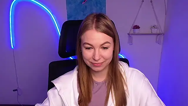 Snapshot of Dana_flowers chatting on 4, 11, 2025 Dana flowers online show from 4, 11, 2025