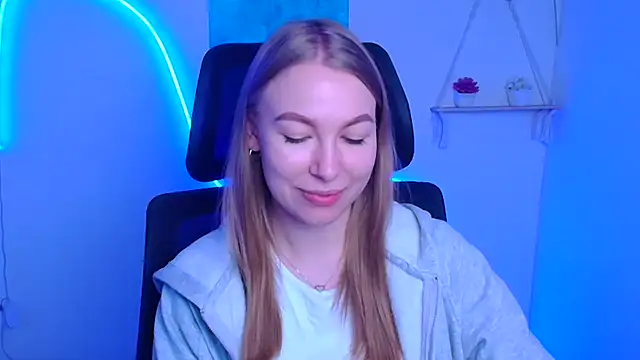 Snapshot of Dana_flowers chatting on 4, 12, 2025 Dana flowers online show from 4, 12, 2025