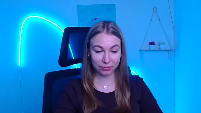 Snapshot of Dana_flowers chatting on 16, 12, 2025 Dana flowers online show from 16, 12, 2025