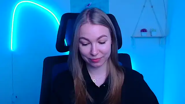 Snapshot of Dana_flowers chatting on 17, 12, 2025 Dana flowers online show from 17, 12, 2025