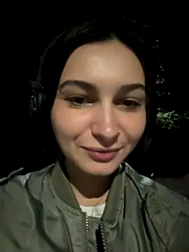 lunalovelee online show from 29, 9, 2025