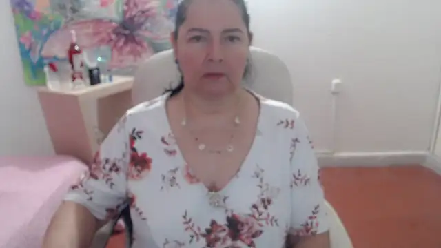 Snapshot of leonela_69 chatting on 13, 10, 2025 leonela 69 online show from 13, 10, 2025