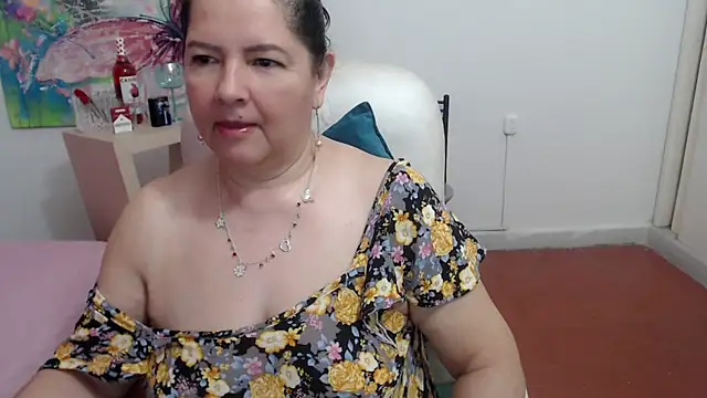 Snapshot of leonela_69 chatting on 15, 10, 2025 leonela 69 online show from 15, 10, 2025