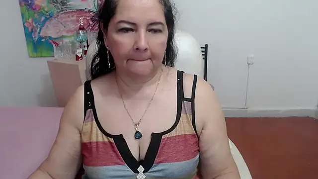 Snapshot of leonela_69 chatting on 19, 10, 2025 leonela 69 online show from 19, 10, 2025