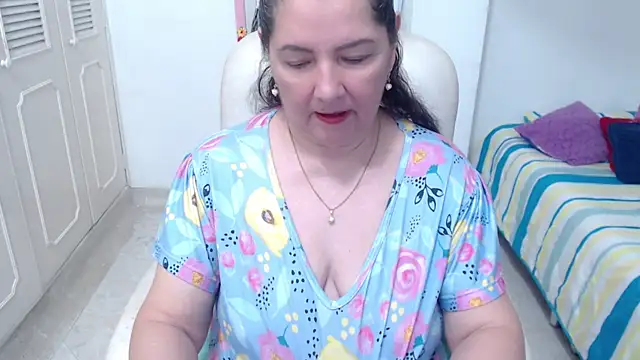 leonela 69 online show from 18, 5, 2026