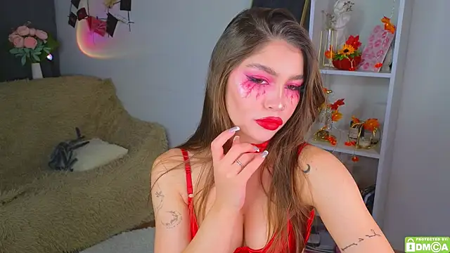 Snapshot of Caroline__Brown chatting on 30, 10, 2025 Caroline Brown online show from 30, 10, 2025