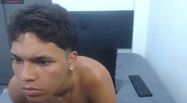 Snapshot of David_Gil19 chatting on 26, 2, 2025 David Gil19 online show from 26, 2, 2025