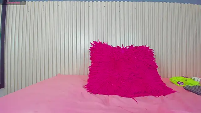 Snapshot of Aida-nicolle chatting on 13, 3, 2025 Aida-nicolle online show from 13, 3, 2025