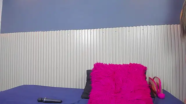 Snapshot of Aida-nicolle chatting on 10, 9, 2025 Aida-nicolle online show from 10, 9, 2025