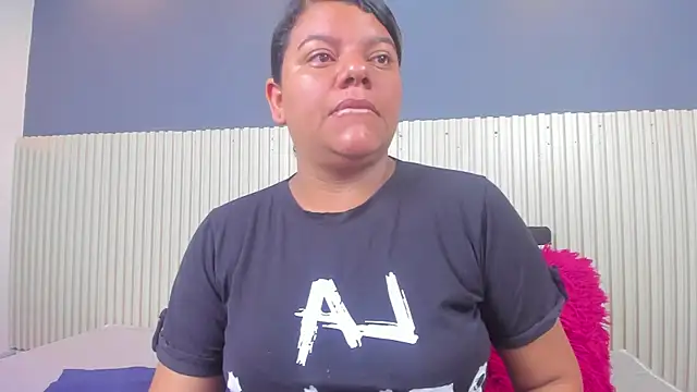 Snapshot of Aida-nicolle chatting on 12, 9, 2025 Aida-nicolle online show from 12, 9, 2025