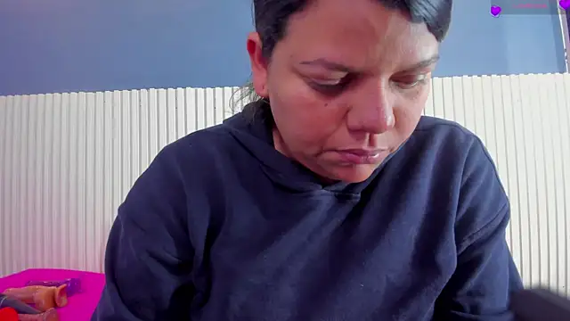 Snapshot of Aida-nicolle chatting on 29, 11, 2025 Aida-nicolle online show from 29, 11, 2025