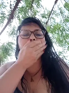 Snapshot of promiscuous-indecent-momm chatting on 16, 2, 2025 promiscuous-indecent-momm online show from 16, 2, 2025