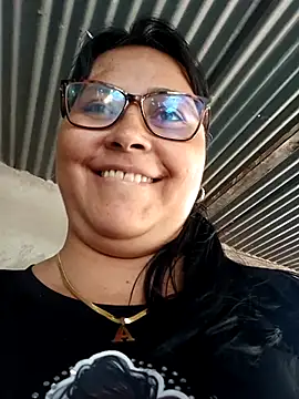 Snapshot of promiscuous-indecent-momm chatting on 18, 2, 2025 promiscuous-indecent-momm online show from 18, 2, 2025