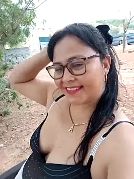 Snapshot of promiscuous-indecent-momm chatting on 18, 2, 2025 promiscuous-indecent-momm online show from 18, 2, 2025