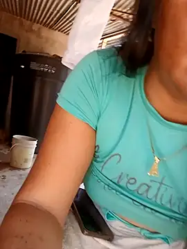 Snapshot of promiscuous-indecent-momm chatting on 20, 2, 2025 promiscuous-indecent-momm online show from 20, 2, 2025