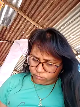 Snapshot of promiscuous-indecent-momm chatting on 20, 2, 2025 promiscuous-indecent-momm online show from 20, 2, 2025