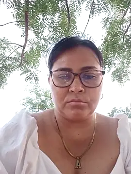 Snapshot of promiscuous-indecent-momm chatting on 21, 2, 2025 promiscuous-indecent-momm online show from 21, 2, 2025