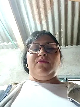 Snapshot of promiscuous-indecent-momm chatting on 22, 2, 2025 promiscuous-indecent-momm online show from 22, 2, 2025