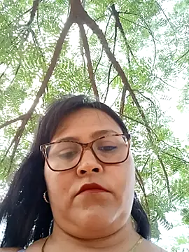 Snapshot of promiscuous-indecent-momm chatting on 27, 2, 2025 promiscuous-indecent-momm online show from 27, 2, 2025