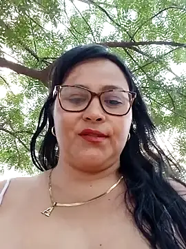 Snapshot of promiscuous-indecent-momm chatting on 27, 2, 2025 promiscuous-indecent-momm online show from 27, 2, 2025